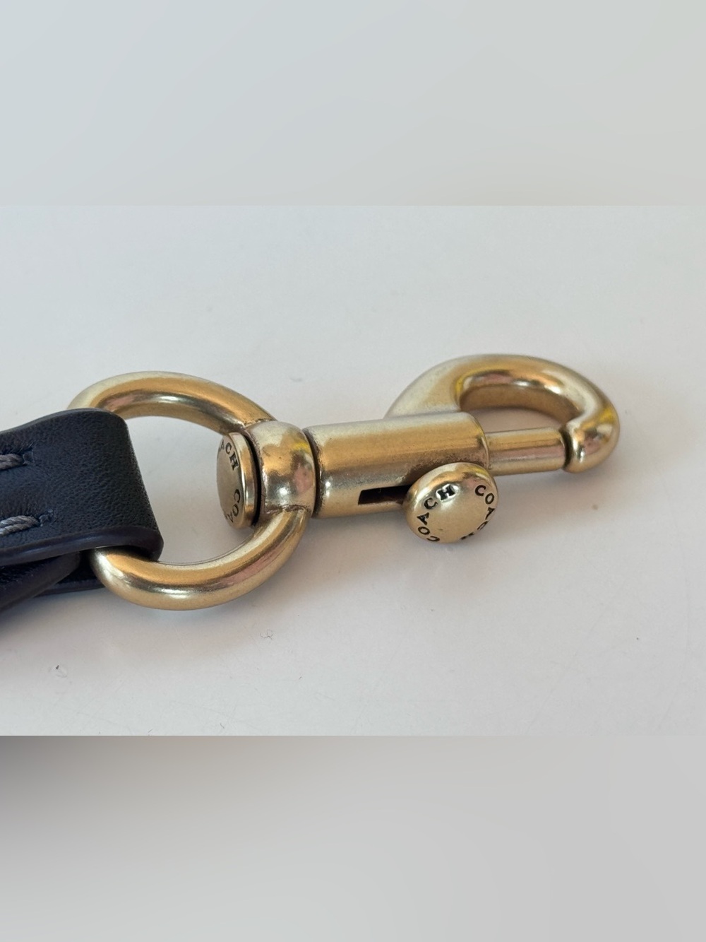 Coach Black Leather Replacement Purse Strap Adjustable Gold Tone Swivel Clips - Picture 4 of 9